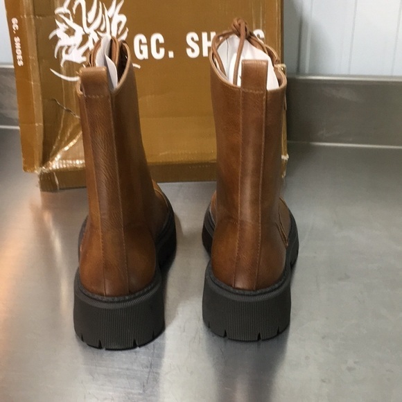 New WB Woman’s Macys Brand GC. Shoes MCKay Leather Combat Boots - Picture 3 of 5